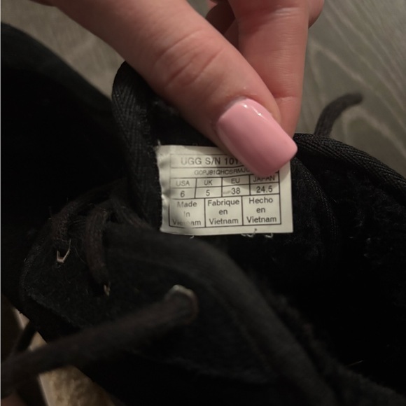 UGG Kids Black Boots - Picture 6 of 6